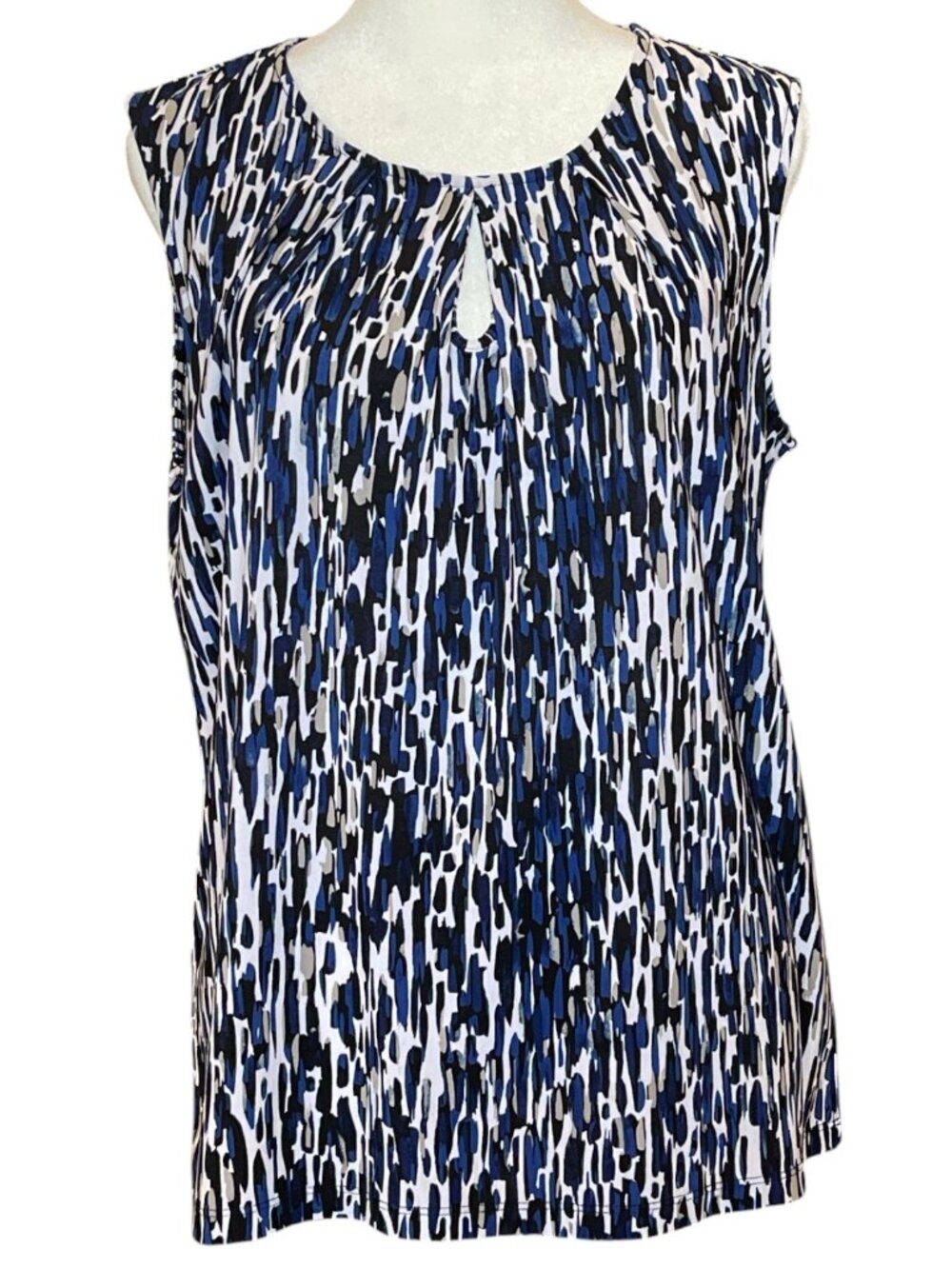 Blue Black White Pleated Keyhole Scoop Neck Sleeveless Shell Blouse Tank Top